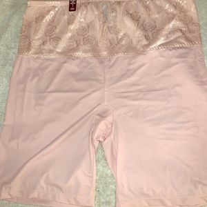 Torrid NWT High waist smoother short